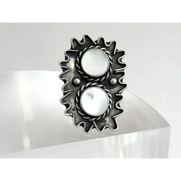 Southwest Style Mother of Pearl Vintage Freeform Wavy Vintage Ring - sz 7 - Picture 10 of 10